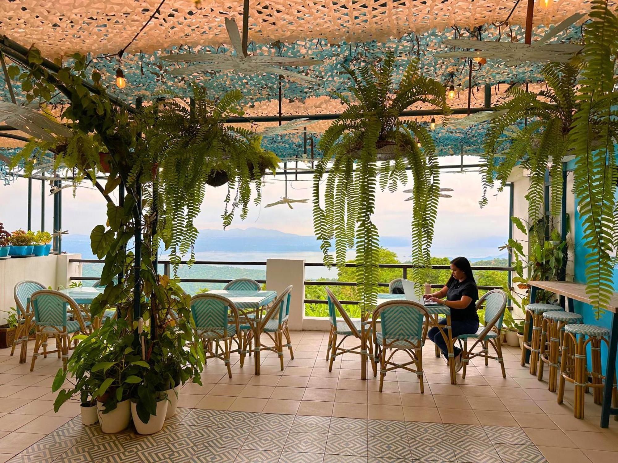 เคบินส์ บาย อีโค โฮเต็ล ตาไกย์ไตย์ Hotel Tagaytay City ภายนอก รูปภาพ