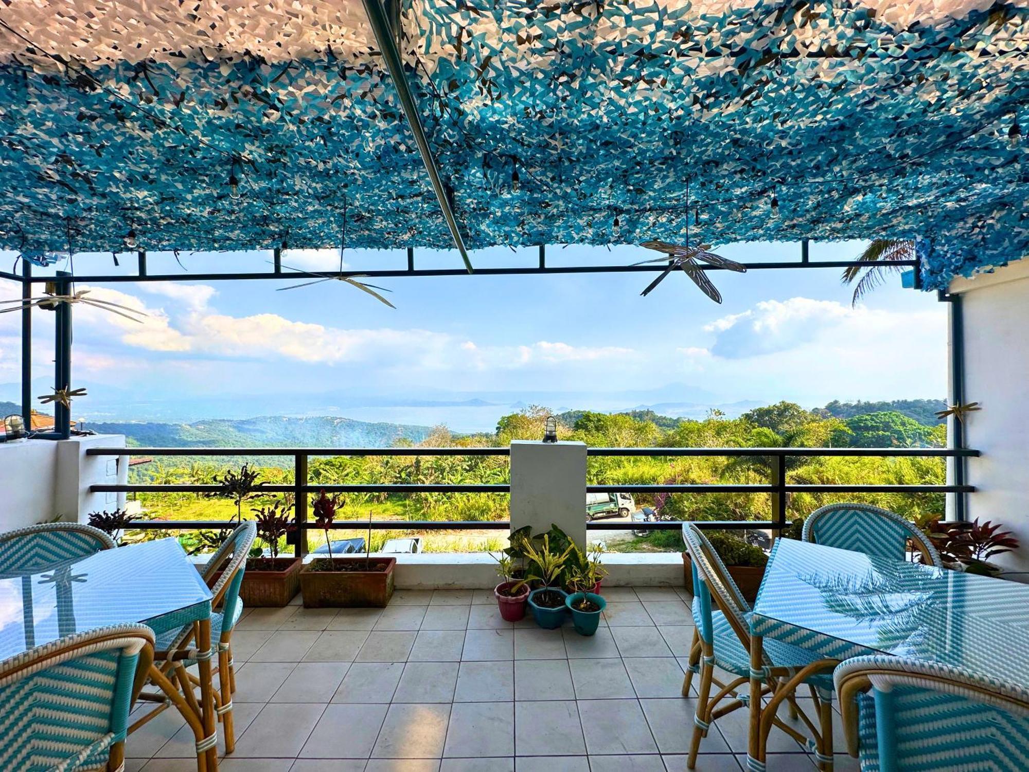 เคบินส์ บาย อีโค โฮเต็ล ตาไกย์ไตย์ Hotel Tagaytay City ภายนอก รูปภาพ