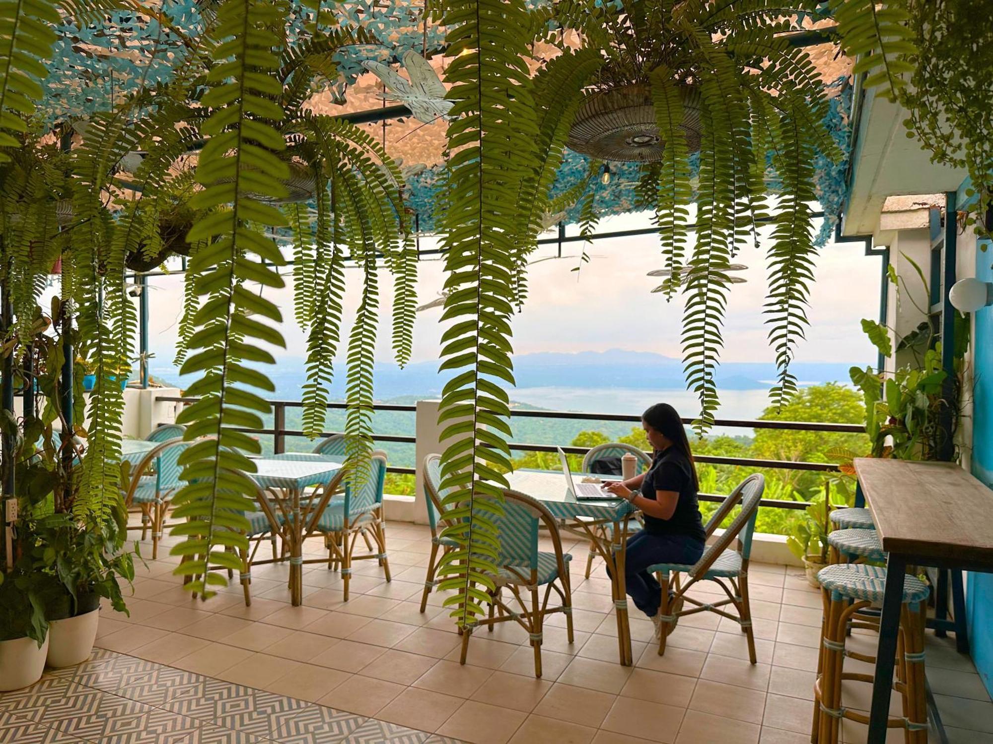 เคบินส์ บาย อีโค โฮเต็ล ตาไกย์ไตย์ Hotel Tagaytay City ภายนอก รูปภาพ