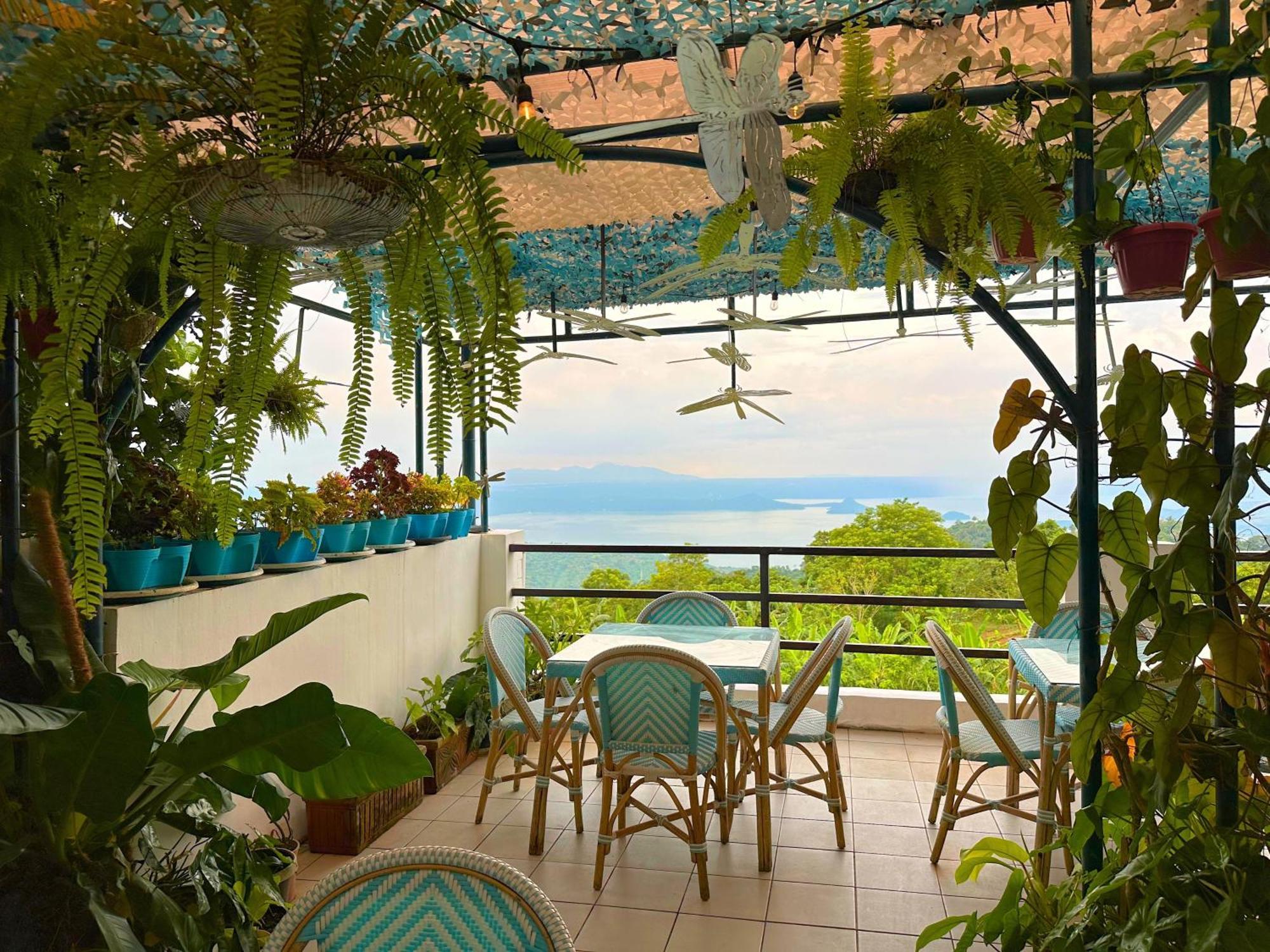 เคบินส์ บาย อีโค โฮเต็ล ตาไกย์ไตย์ Hotel Tagaytay City ภายนอก รูปภาพ