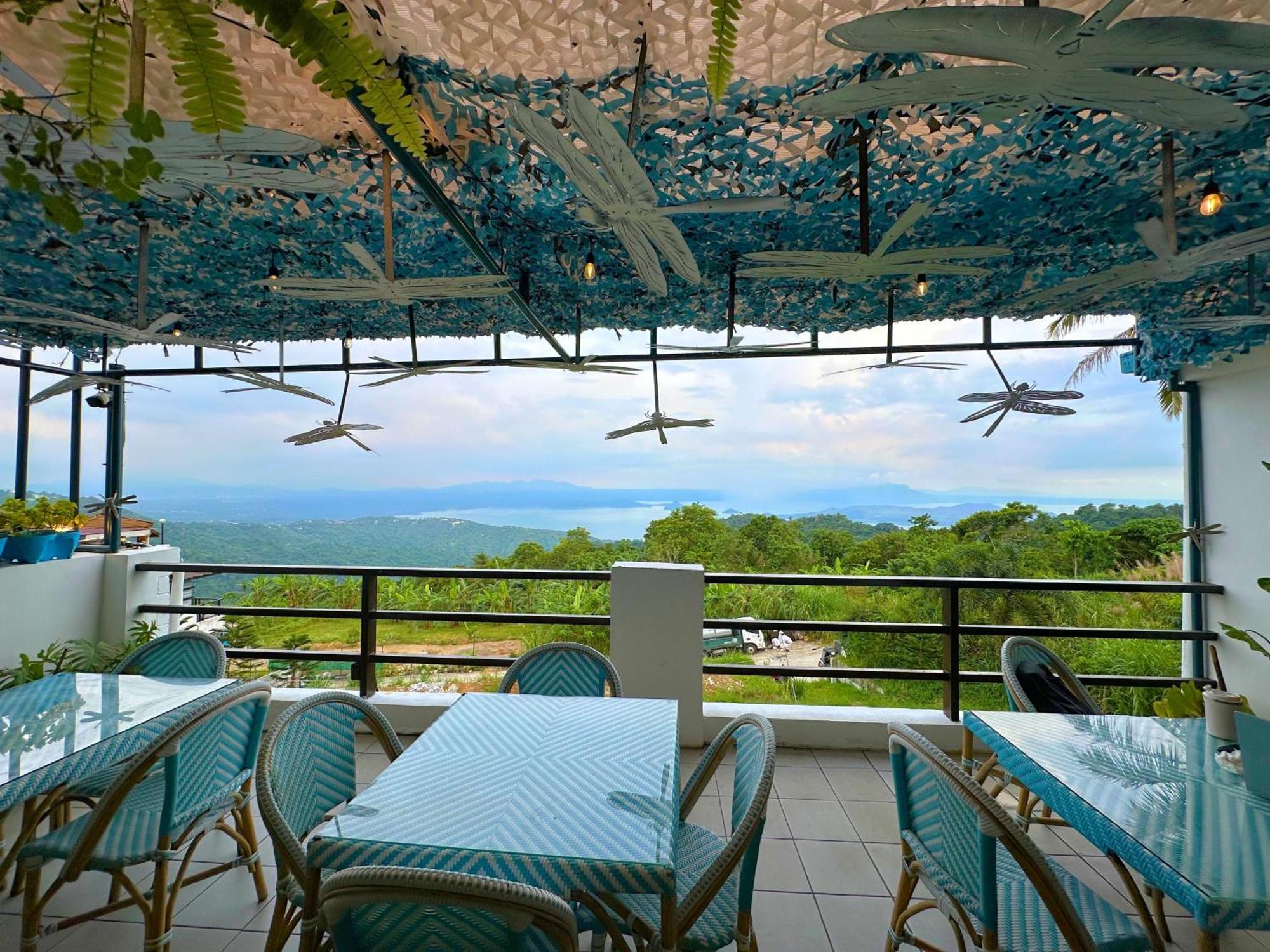 เคบินส์ บาย อีโค โฮเต็ล ตาไกย์ไตย์ Hotel Tagaytay City ภายนอก รูปภาพ